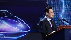 李 “몰빵 전략 한계…서울 집값, 사람 살 수 없는 지경”