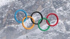 스치면 부러지는 ‘불량 메달’?…조직위 “내구성 문제 조사”