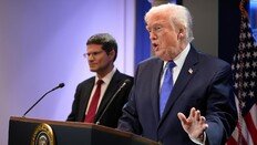 美 “슈퍼 301조 근거로 주요 교역국 조사”… 트럼프 “몇달내 새 관세 발표”