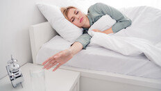 “잠만 자면 입이 바싹바싹”…잠들기 전에 이것 체크해야 [알쓸톡]