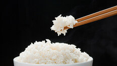 밥과 빵, 냉동했다가 데워먹으면 살 빠진다?[건강팩트체크]