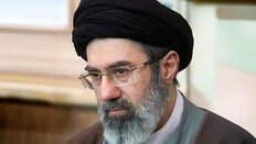 반미 강경파 ‘하메네이 차남’ 후계 유력