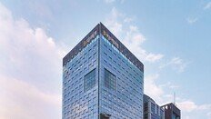 KB금융 평균연봉 1.9억…4대 금융지주 ‘2억 시대’ 눈앞