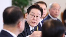 李 “몰빵 전략은 이제 걸림돌… 대기업-中企 상생을”