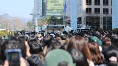 “장항준 보려 새벽기차”…‘왕사남’ 커피차 서울 마비시켜
