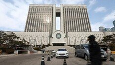 “화장실서 빨리 나와” 재촉에 격분…동생 살해한 40대 징역 10년
