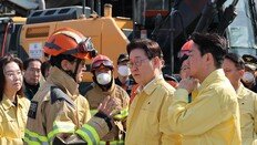 유가족 만난 李 “비서실장 번호 줄테니 연락하시라”