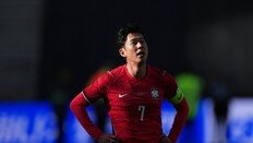 ‘에이징커브’ 논란에 발끈한 손흥민…걱정 없다는 홍명보 감독