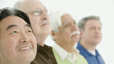 “백인보다 7년 더 산다”…아시아계 기대수명 ‘85.2세’ 압도적 1위
