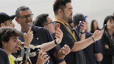 애플, 시리 개발팀 60명만 남긴다…‘경쟁력 부족’ 비판에 코딩 재교육