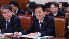 “브런슨, 안규백 만나 정보유출 항의” 野 주장에… 정부 “사실 아냐”