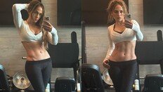 “이 누님, 여전하네”…56세 제니퍼 로페즈의 조각 복근