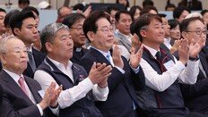 삼바 노조 “영업익 20% 성과급” 전면파업… SK 하청도 배분 요구