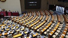 與 “불법계엄 두둔하며 개헌 방해” 국힘 “선거앞 정략적 추진 안돼”
