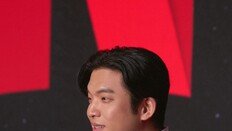 와인 바꿔치기 논란 안성재 유튜브 중단…“재정비한다”