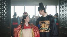 “역사 고민 부족했다”…아이유·변우석, ‘대군부인’ 논란에 고개 숙여