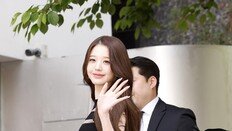 장원영, 공항 포착 모습은 ‘억측’…사생활 침해 우려도