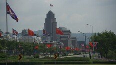 “택시 앱에 QR 결제까지”…러시아, 우크라 침공 후 되살아난 북한경제