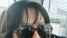 44세 손예진, 아들과 여행 중 셀카 공개…꾸밈없는 미모 눈길