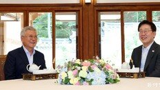 李, 통합 한목소리 속 “말로만은 안돼”… 당내 “정청래 겨냥한듯”