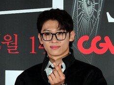 덱스, 유튜브 잠정 중단 선언…예능 넘어 배우로 [DA이슈]