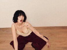 AOA 지민, 란제리 입고 주저앉아 하품…화려한 문신 눈길 [DA★]