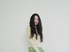 장재인, 팬티스타킹만 신고…중요 부위 가린 손 위치 ‘휘둥그레’ [DA★]