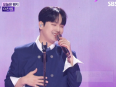 이찬원, 힘찬 보컬로 가을 무대 달궜다