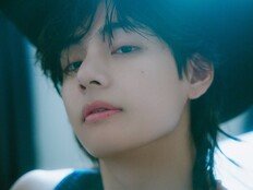 남자들도 성형 사진 들고 간다…방탄소년단 뷔는 ‘워너뷔’