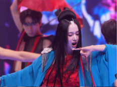 이정현 “눈물났다” 10년만에 폭발한 테크노 여신