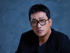 하정우 “‘윗집 사람들’, 단순 섹스 코미디는 아니다” [DA:인터뷰①]