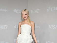 로제·제니, 새 앨범 발매 앞두고 ‘겹경사’