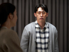 ‘최지우 남편’ 민진웅, 1형 당뇨 아들 곁 지킨다 (슈가)