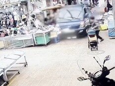 전통시장에 트럭 돌진…행인+상가 덮친 비극 현장 (한블리)