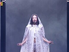 제니, ‘MMA2025’ 무대 장악…한국적 요소 퍼포먼스로 대상 받았다