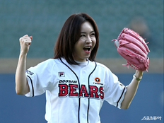 김정난, 블리자드가 보낸 ‘디아블로’ 방패 공개…“악령도 얼씬 못 해”