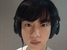 방탄소년단 진 청순 셀카, 녹음실 설렘 주의보