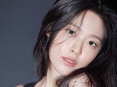 김설현, 미공개 프로필 공개…청순부터 시크까지 ‘올킬’