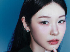 김연아, 더욱 진해진 쌍꺼풀…우아한 매력 절정 [화보]