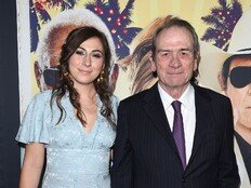 토미 리 존스 딸, 새해 첫날 호텔서 숨진 채 발견