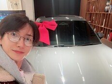 이특, 새해부터 통 크게 질렀다…1억 포르쉐 플렉스 [DA★]