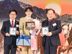 ‘국민 일꾼’ 안성훈, 문경시 홍보대사 됐다