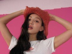 트와이스 지효, 크롭티+카우보이룩으로 ‘복근 자신감’…섹시美 폭발