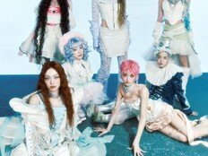 “이제 엑스트라오디너리 진즈” XG, 컴백 앞두고 그룹명 바꿨다 [공식]