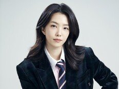 강지영 前아나, 티엔엔터테인먼트 전속계약…김숙·라미란 한솥밥