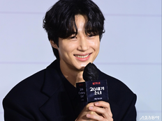 변우석 소속사 “악플·성희롱 도 넘었다”…선처 없이 형사 고소 [공식]