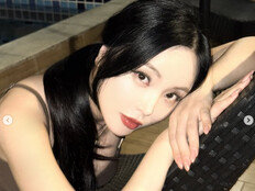 홍진영 맞아? 달밤에 아찔 수영복 입고…“나예요” [DA★]