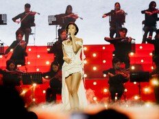 화사, 첫 단독 콘서트 ‘MI CASA’ 성료…12년 역량 폭발