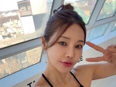 미나, ‘17세 연하’ ♥류필립 반할만…시스루 입고 아찔한 ‘봉춤’ [DA★]