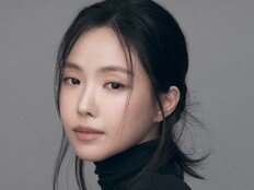 손나은, ‘호텔 도깨비’ 호텔리어 변신…제주 한옥 오픈